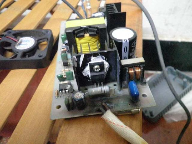 用鉛酸蓄電池充電器給鋰電池充電了，會有什么影響嗎？