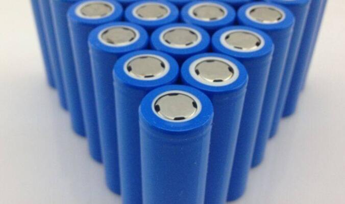 鋰電池正確的充電方法？新電池和舊電池充電時(shí)需要注意什么？