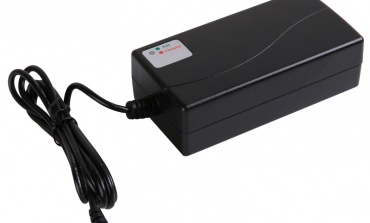 何鋰電池需使用匹配的充電器、購(gòu)買(mǎi)鋰電池充電器注意須知