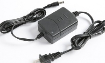 3P10-A1007  6.8V 1.2A 6V鉛酸電池充電器（三段式充電）產(chǎn)品規(guī)格書(shū)