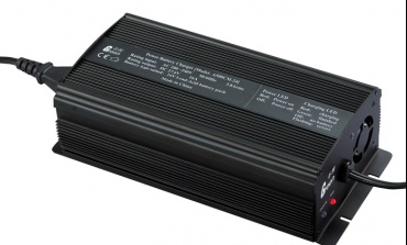 自動(dòng)USB枚舉功能的電池充電器