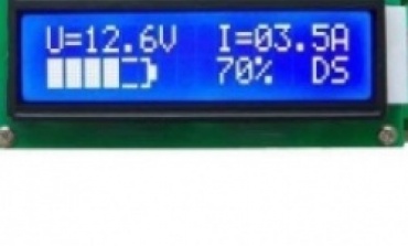 8位的A/D型USB微控制器，適用于電池充電器