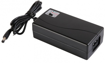 電池充電器獨特的輸入調節(jié)環(huán)路簡化太陽能電池板最大功率點跟蹤
