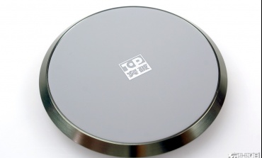突破技術(shù)推出新款無(wú)線充電器（TU0010）：可間隔8mm充電