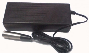關(guān)注電動(dòng)車電池充電器的使用、維護(hù)